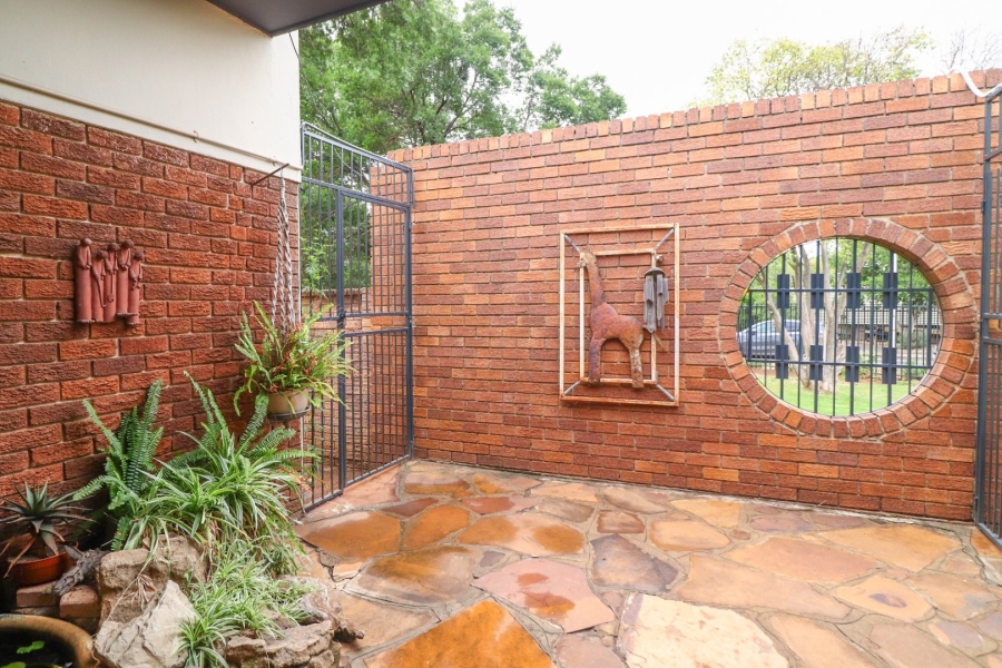 5 Bedroom Property for Sale in Fichardt Park Free State